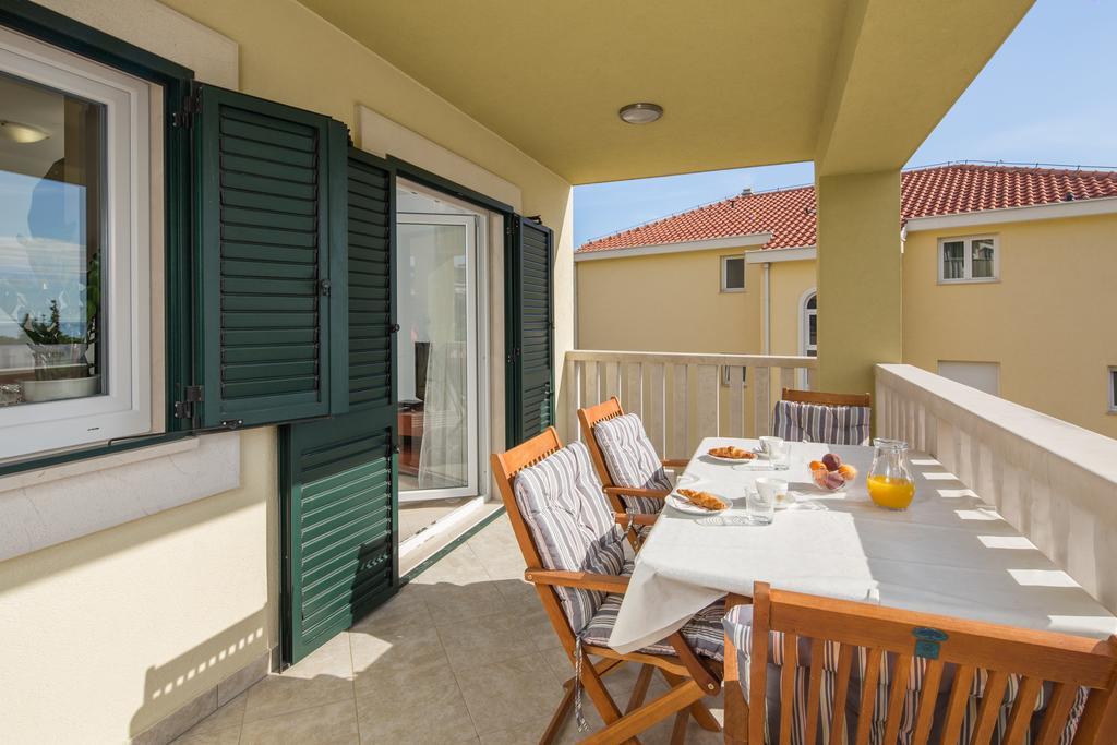 Apartments Leon Podstrana Room photo